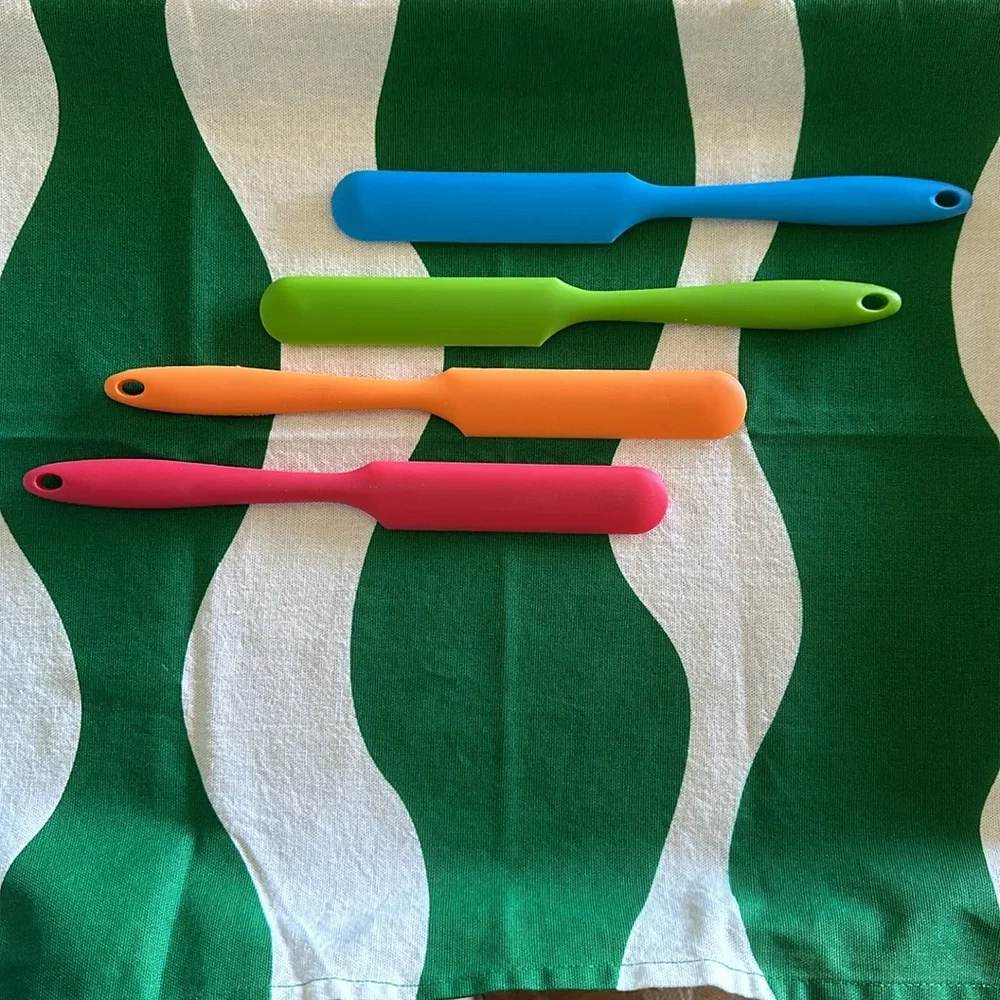 NWT Set of 4 Silicone Jar Spatulas approximately 9.5”